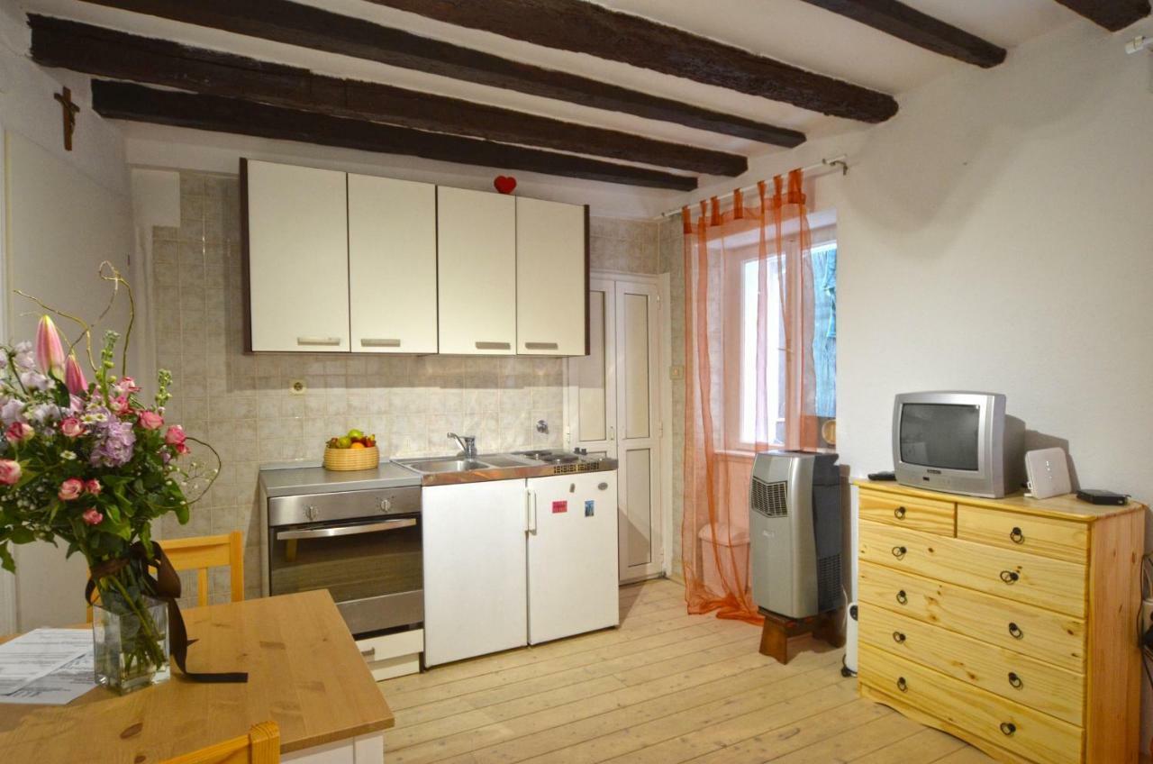 18 Apartman *